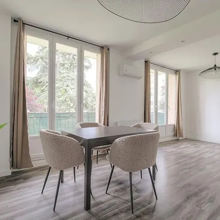 Le Pressense, Ideal Sejour Pro Ou Familiale Appartement Vénissieux